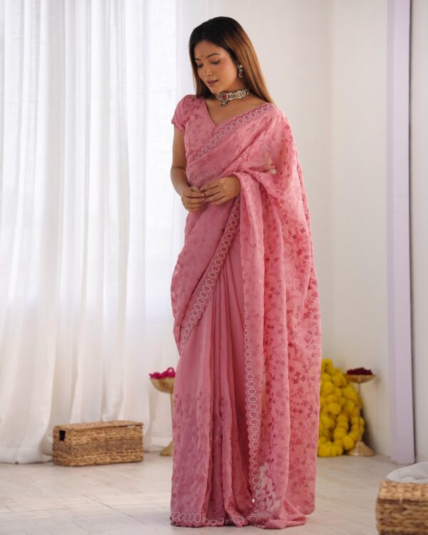 Gleska Saree Perfect Combination of Work and Italian Diamond Work in Saree